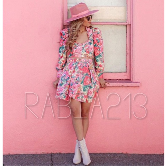 LAST 1! FLORAL PRINT MINI SKIRT - Picture 8 of 14